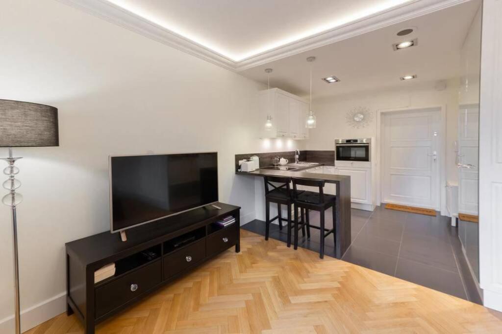 Apartamenty-Mi Crystal Warschau Exterior foto