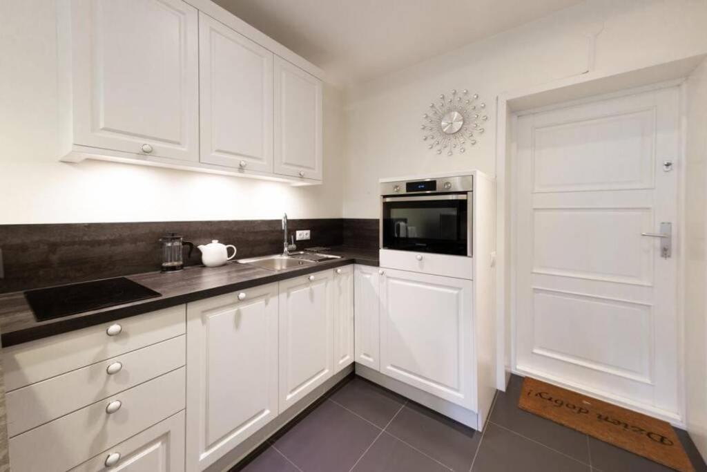 Apartamenty-Mi Crystal Warschau Exterior foto